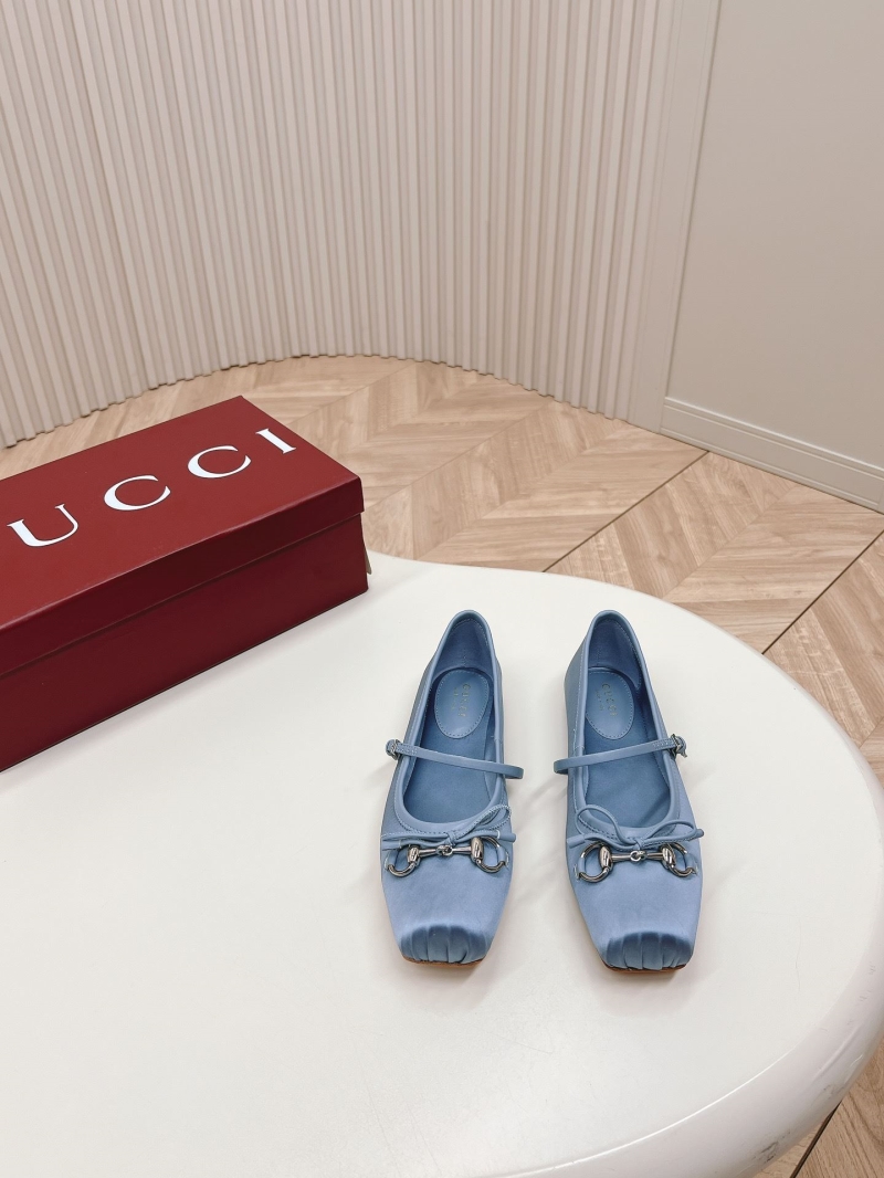 Gucci Flat Shoes